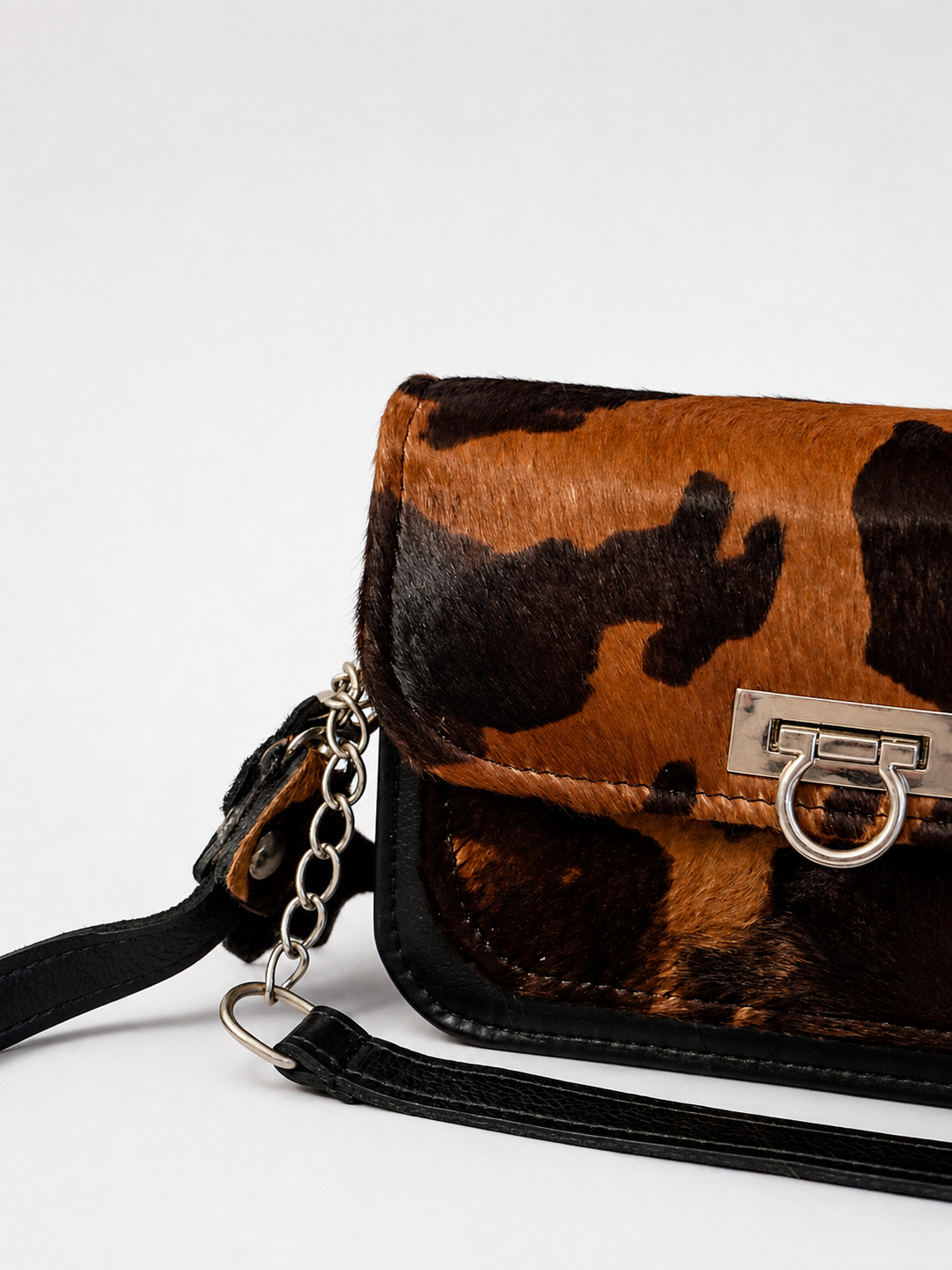 Cartera Dakota